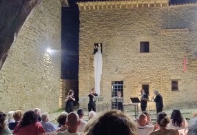 INSTALLAZIONE. L'ARIA CHE SI ASCOLTA/L'ARIA CHE SI VEDE. 2024[